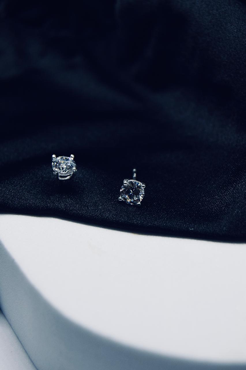 Silver 4 Claw 3mm Round Cubic Zirconia Stud